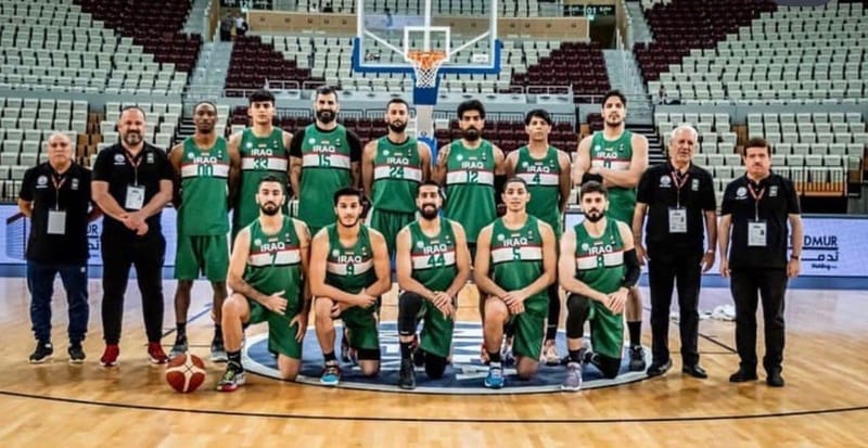 سلة العراق تخطف فوزاً ثميناً من الامارات وتقترب للتأهل إلى نهائيات آسيا