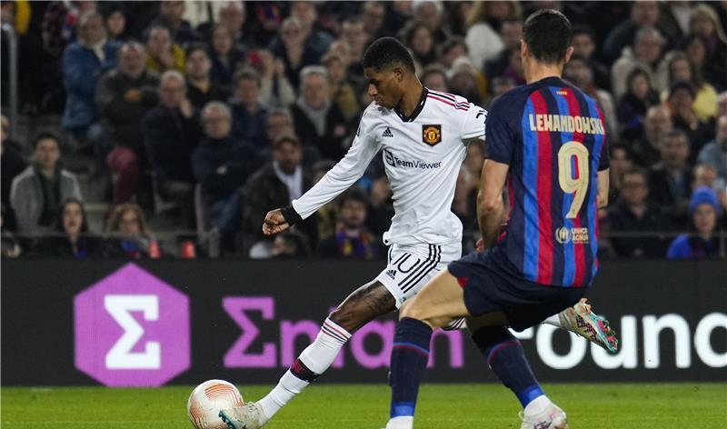 اليوم .. الأنظار تتجه نحو "أولد ترافورد" لمشاهدة معركة "تكسير العظام" بين برشلونة والمان يونايتد