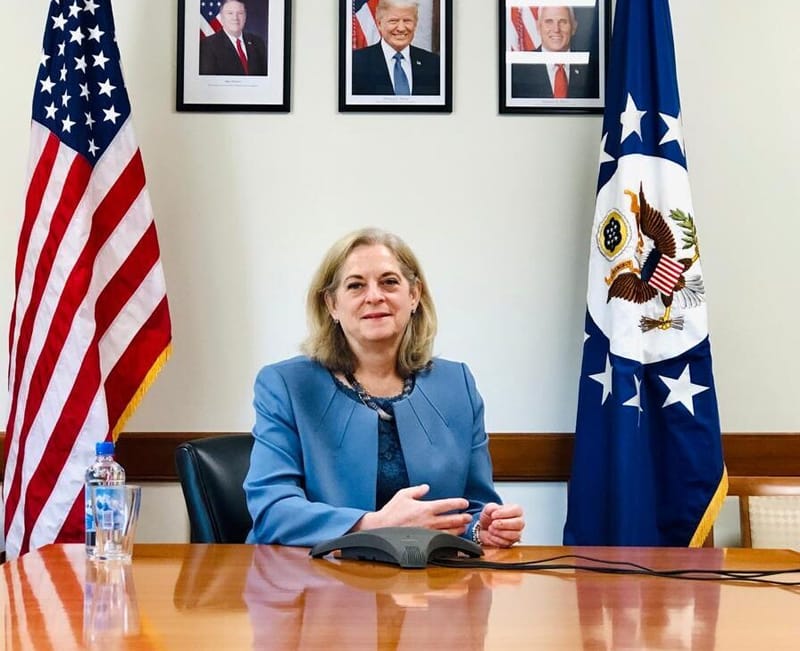 السفيرة الأمريكية تغرد: الحرب الروسية انعكست على الحياة اليومية للعراقيين