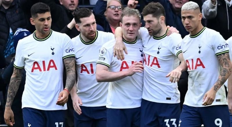 توتنهام يعمق جراح تشلسي بفوز ثمين