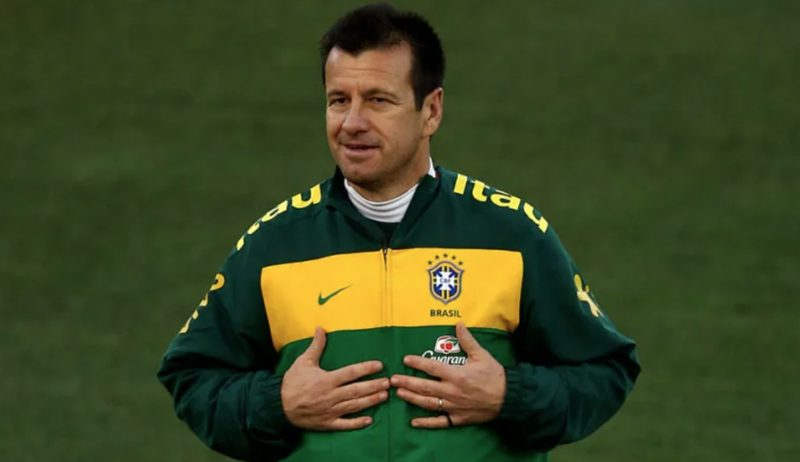 غداً.. أساطير الكرة العالمية يواجهون نجوم آسيا والإمارات في مباراة خيرية بدبي