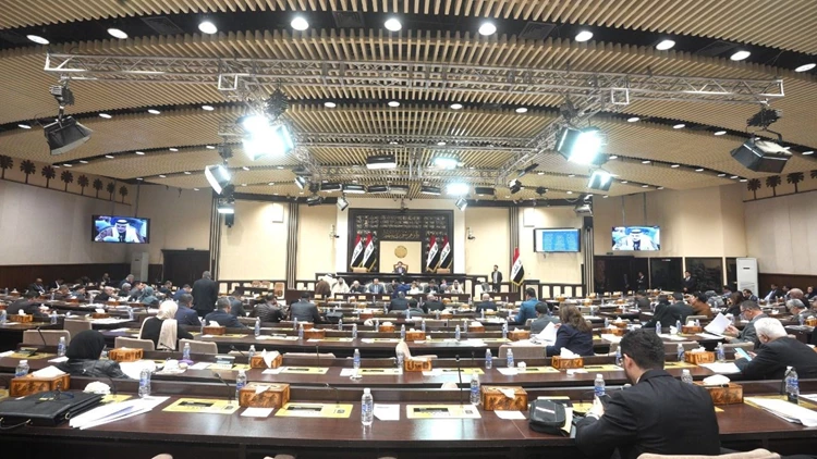 البرلمان يؤجل مناقشة قانون انتخابات مجالس المحافظات