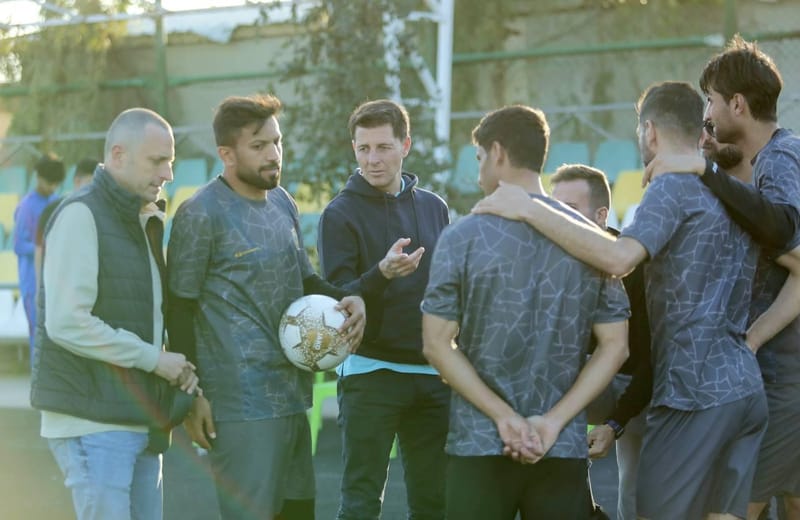 كاساس يزور تدريبات الشرطة بحثا عن "وجوه جديدة" لتدعيم صفوف المنتخب العراقي