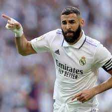 بعد إثارته للقلق.. بنزيما يحسم موقفه من الكلاسيكو