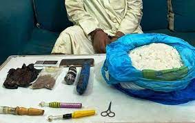 تاجر مخدرات يرتكب جريمة مروعة بحق شقيقين وسط النجف