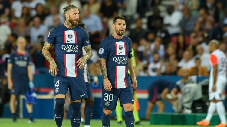 باريس سان جيرمان يرفع الراية البيضاء في المفاوضات مع ميسي