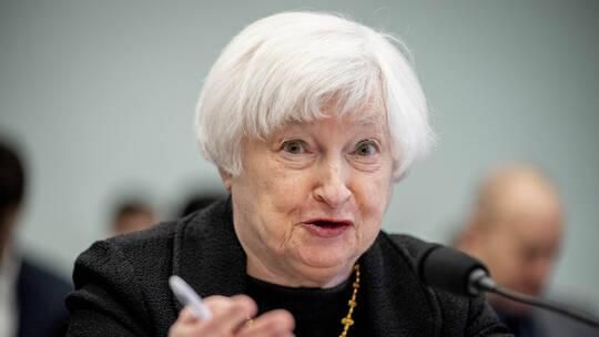 وزيرة الخزانة الأمريكية: إدارة ترامب “أهلكت” نظام الرقابة المالية