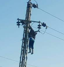 النجف: مصرع لص اثناء محاولته سرقة قابلو كهربائي