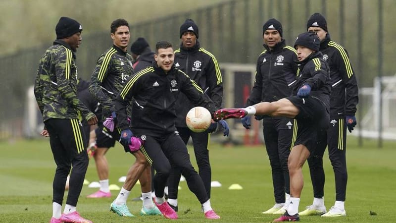 جولة ثالثة من «المزايدة» لشراء مانشستر يونايتد