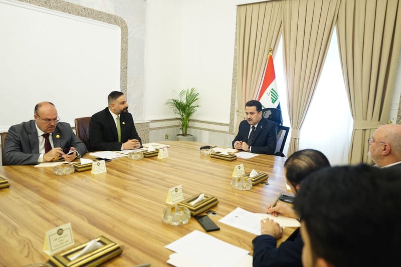 السوداني يبحث تأهيل وتوسعة مطار بغداد الدولي