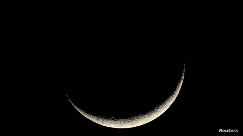 الجمعة أم السبت؟.. مركز الفلك الدولي يلمح إلى "تباين محتمل" بشأن موعد عيد الفطر