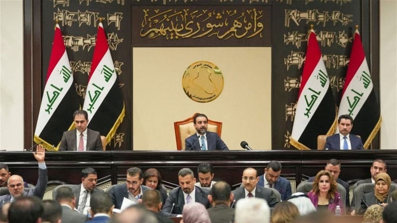 المواطن يتحمل عجز الموازنة ..البرلمان يناقش فقرات التصويت على فرض ضرائب البانزين والهاتف النقال