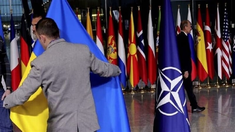 بايدن يتخلى عن اوكرانيا