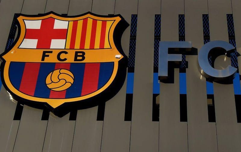 هدية سعودية تنعش خزينة برشلونة