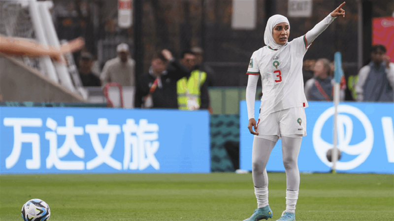 بـ"الحجاب".. المغربية نهيلة بنزينة تدخل تاريخ كأس العالم