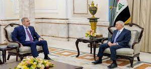 أزمة المياه تتصدر لقاءً بين الرئيس رشيد ووزير الخارجية التركي في بغداد