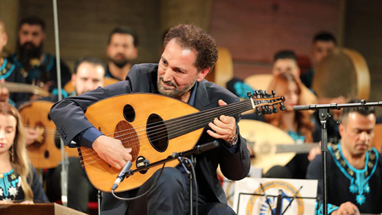 نصير شمة يعزف جديده الإبداعي بمسرح اليونيسكو تخليداً لضحايا الحمدانية