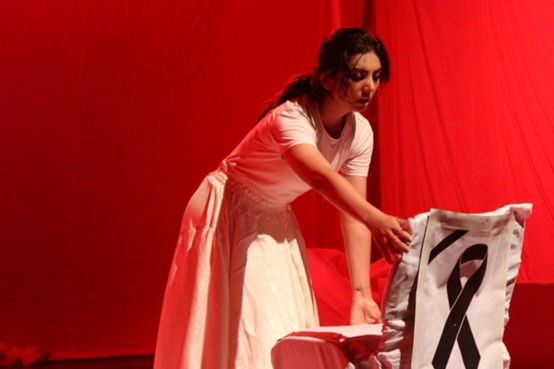 المسرح العراقي يحصد جائزة التمثيل النسائي لرانيا المختار عن (مسرحية شغف)