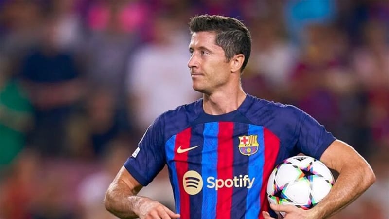 ليفاندوفسكي: لن أشارك بالكلاسيكو إذا لم أكن بصحة جيدة