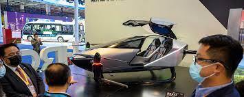 الصين تصدر أول رخصة في العالم لسيارة أجرة طائرة