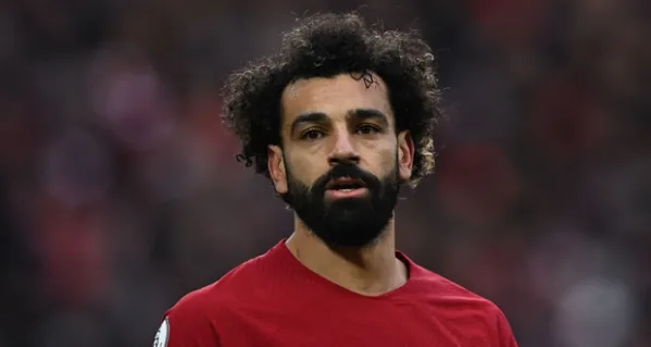 ليفربول يستهدف صفقة "غريبة" لتعويض الرحيل المرتقب لمحمد صلاح