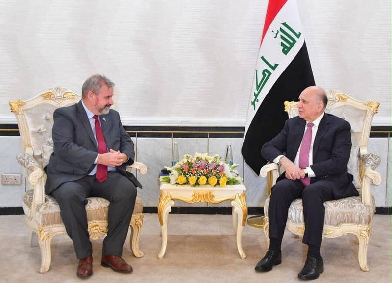 فؤاد حسين يستقبل سفير الاتحاد الأوربي لدى العراق