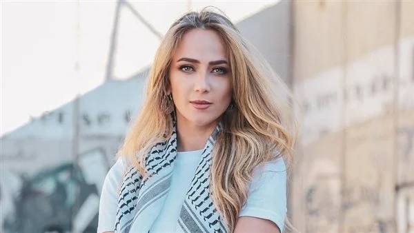 الإفراج عن الفنانة الفلسطينية المعتقلة دلال أبو آمنة: جعلوني أكثر شموخًا وعزة