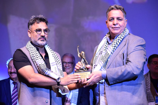 إيران تتوج بجائزة أفضل عمل جماعي  عن (مكبث زار) وإيطاليا بأفضل أداء جماعي عن (رميو وجوليت)