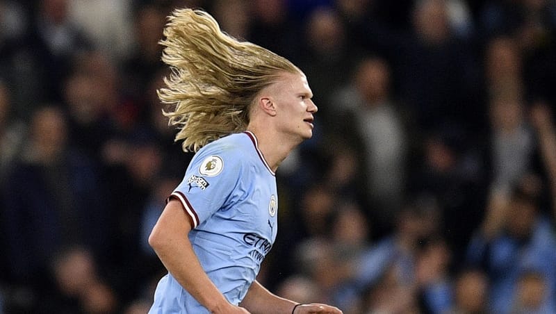 هالاند يطيح برقم مبابي في دوري الأبطال