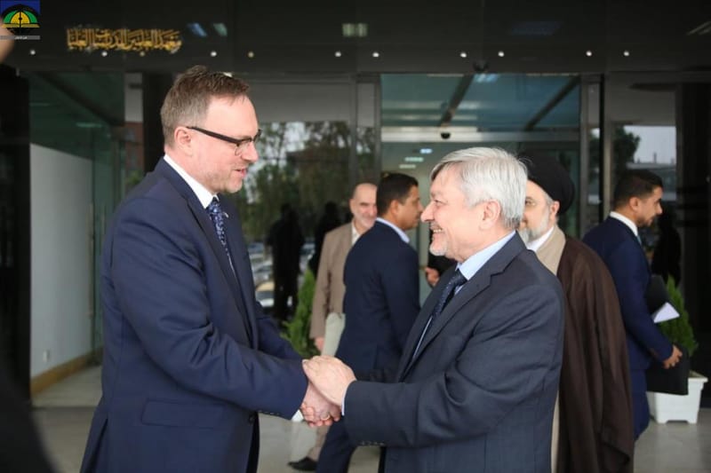 الدكتور ابراهيم بحر العلوم يستقبل رئيس فريق يونيتاد في معهد العلمين لتوقيع مذكرة تعاون