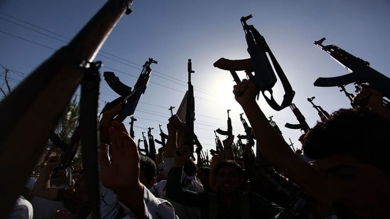 في 3 محافظات.. إصابة 4 أشخاص بنزاع عشائري وحادث واعتقال 5 تجار مخدرات