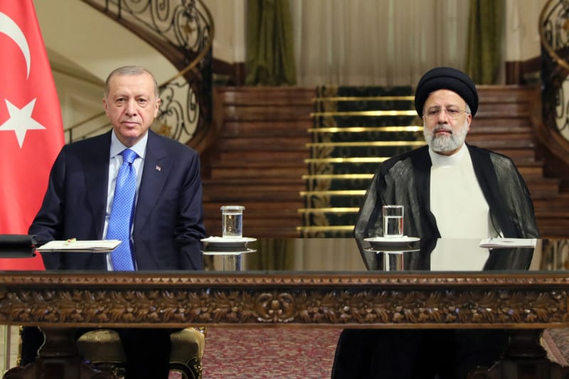 أنقرة تعلن أن الرئيس الإيراني لن يزور تركيا الثلاثاء كما كان مقررًا