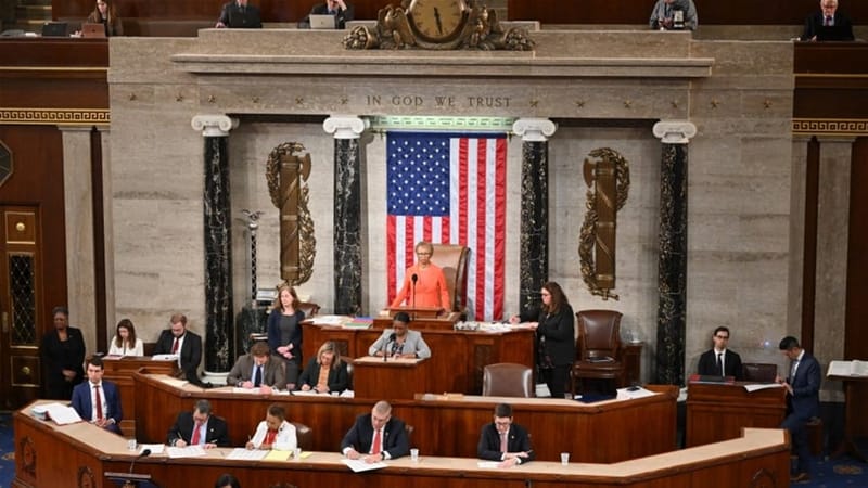 "النائب الكاذب".. مجلس النواب الأميركي يطرد احد اعضائه