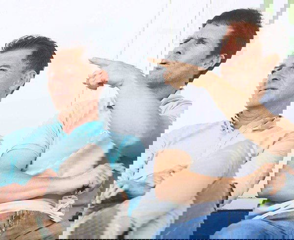 كاساس يطالب بضم محترف من السويد