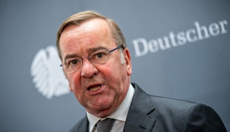 وزير الدفاع الألماني: لدينا اليوم مشكلة ولسنا مجبرين على دعم أوكرانيا في إطار الناتو