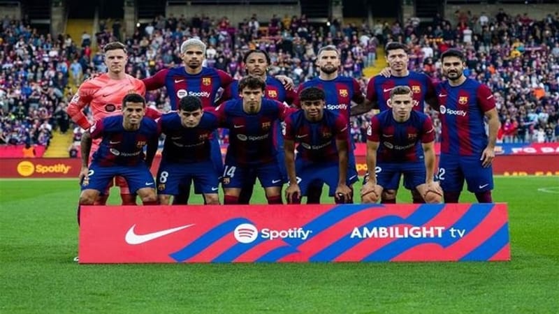 خطوة مفاجئة للبايرن بشأن خطف صخرة دفاع برشلونة