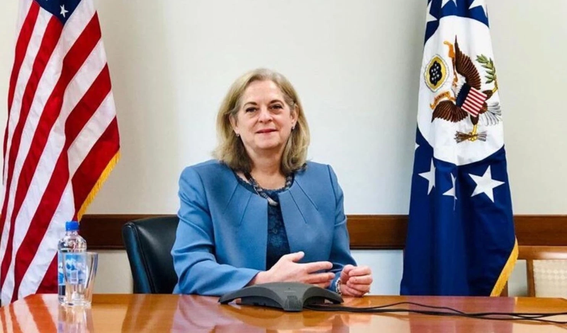 السفيرة الأمريكية تؤكد التزام بلادها بمساعدة العراق في "المهمة الصعبة"