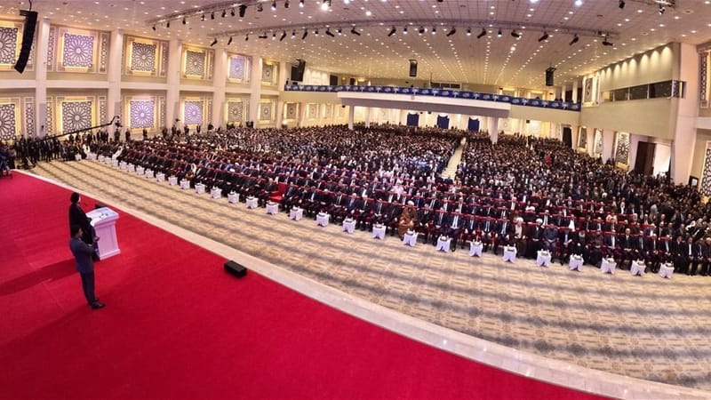 الحكيم يتحدث عن استهداف المقرات العسكرية ويحذر من "تسونامي" يهدد العراقيين