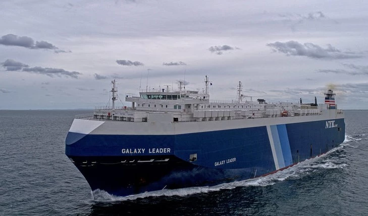 ارتفاع أقساط التأمين ضد مخاطر الحرب للشحنات عبر البحر الأحمر