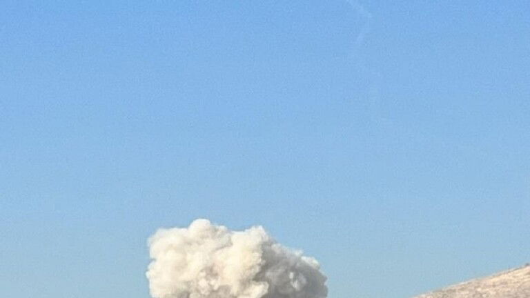 مقتل مسؤول بالحر.س الثوري وقيادي في ميـ.ليشيا عراقية بغارة إسرائيلية على دمشق