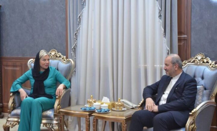 بلاسخارت والسفير الإيراني يناقشان تنفيذ الاتفاق الأمني بين طهران وبغداد