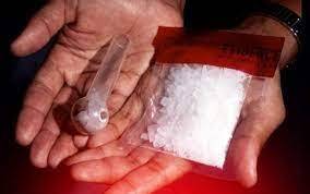 حكم بالمؤبد والغرامة بحق مدان باع مخدرات لـ 17 موزعًا في النجف