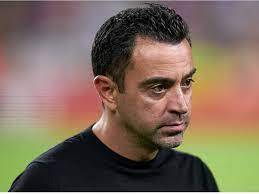 رسمياً.. إيقاف مدرب برشلونة لمباراتين