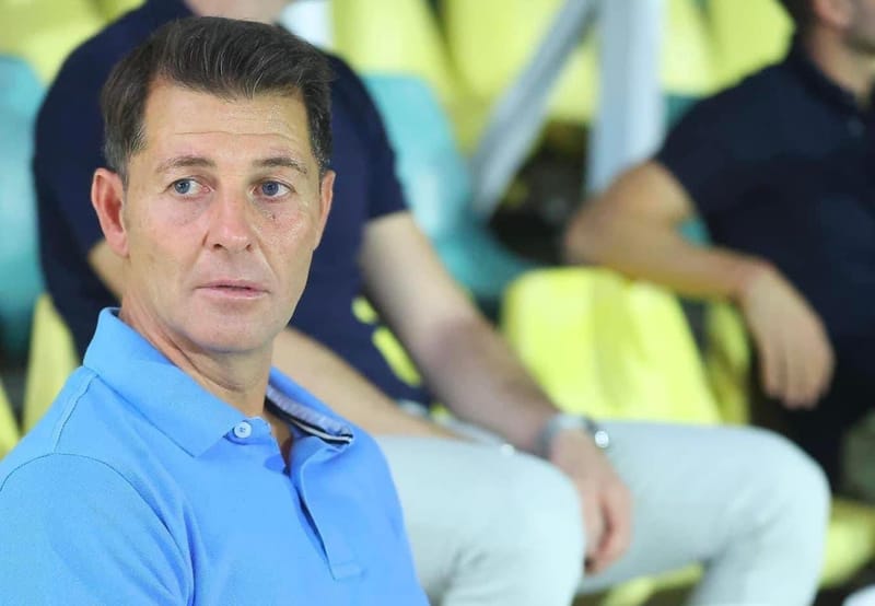 كاساس يبحث عن لاعبين في الأولمبي العراقي لتدعيم المنتخب الأول