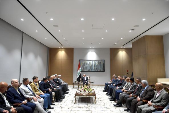فخامة رئيس الجمهورية يستقبل عددا من المشاركين في المؤتمر الخاص بالمياه