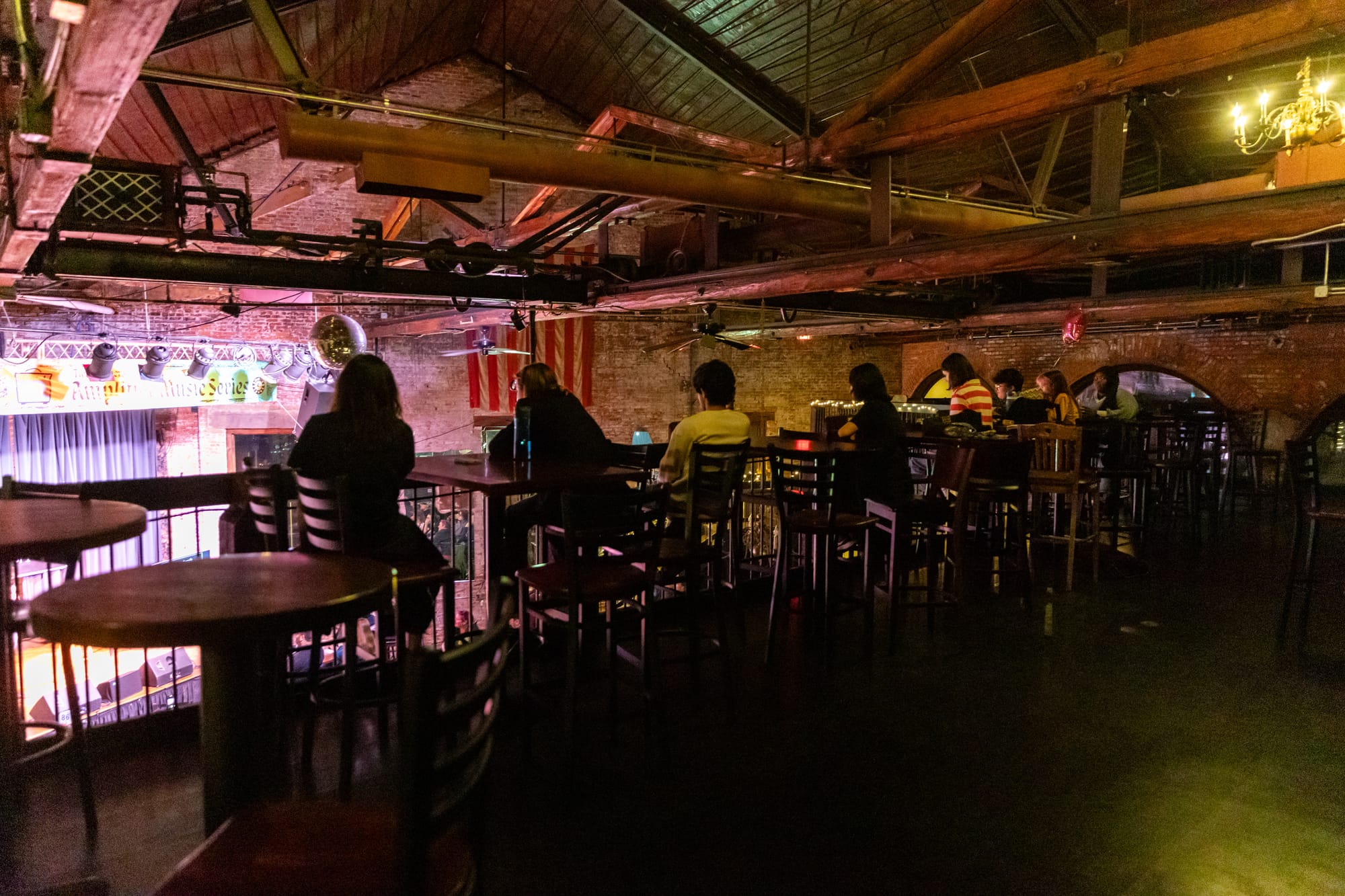 Two Brothers Roundhouse Stand-Up