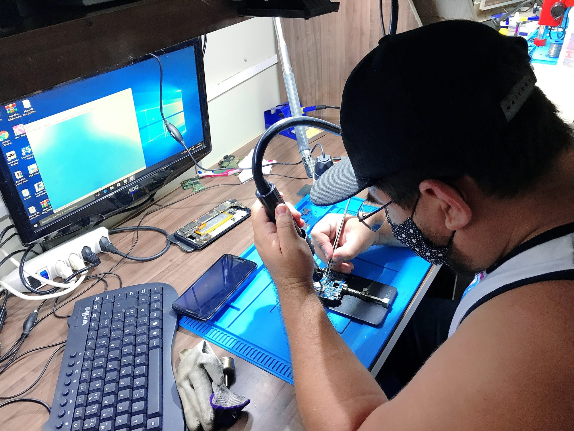 ALGUNS VIDEOS E IMAGENS DOS ALUNOS EM NOSSOS LABORATÓRIOS