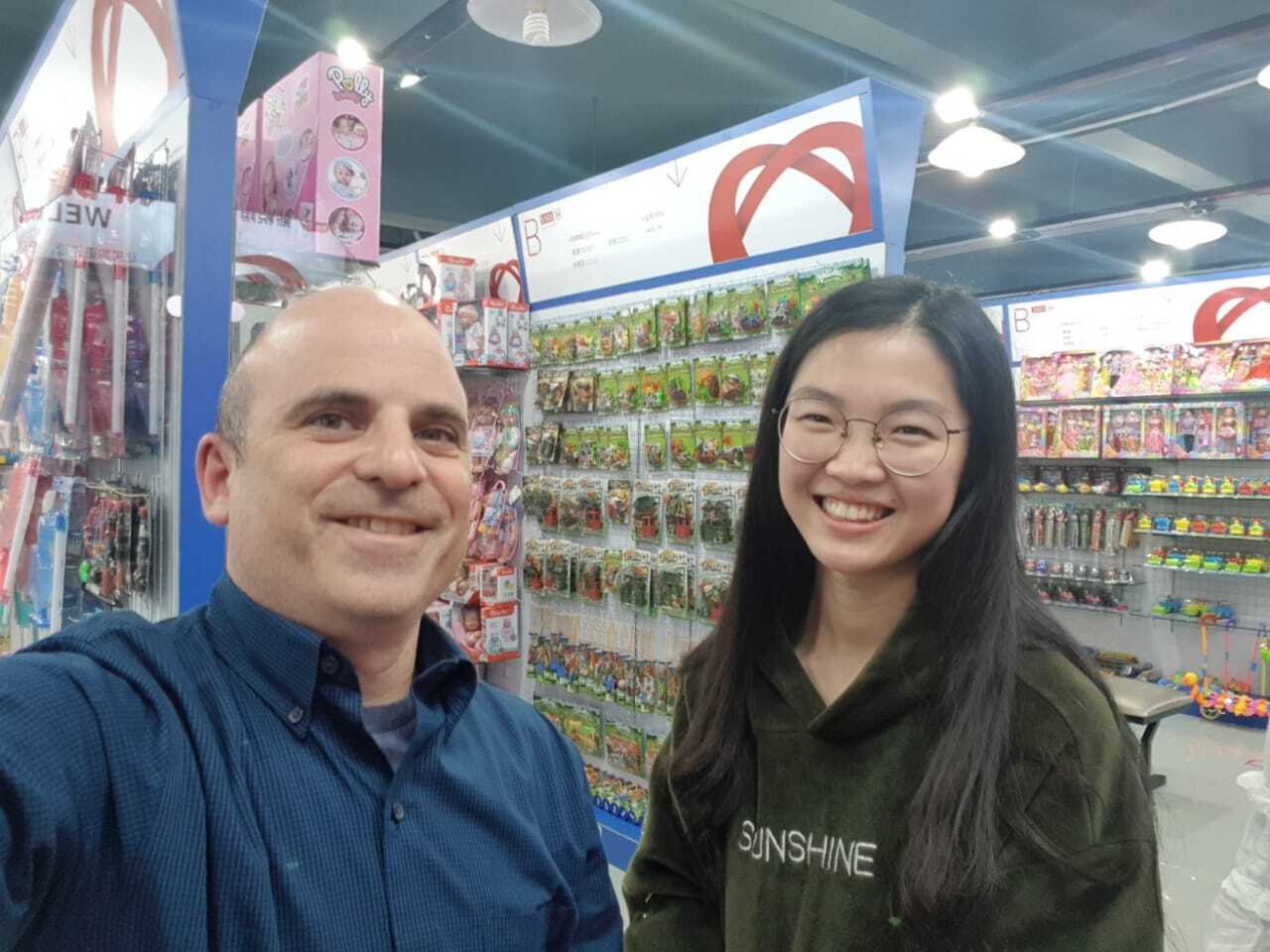 VISITANDO FÁBRICA EN CHINA