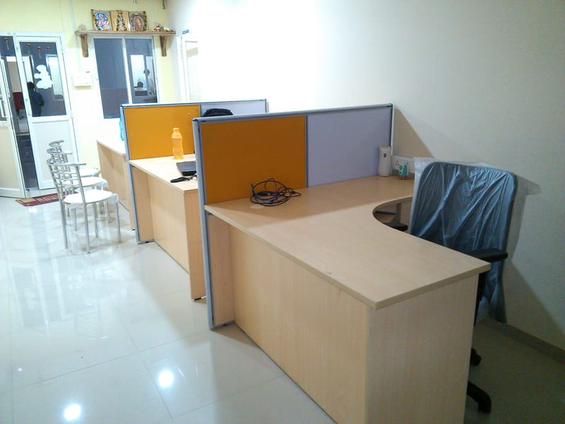 Aluminium frame manager cubicles