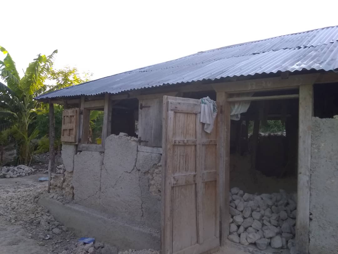 8/17/21 Tricon home damaged by earthquake